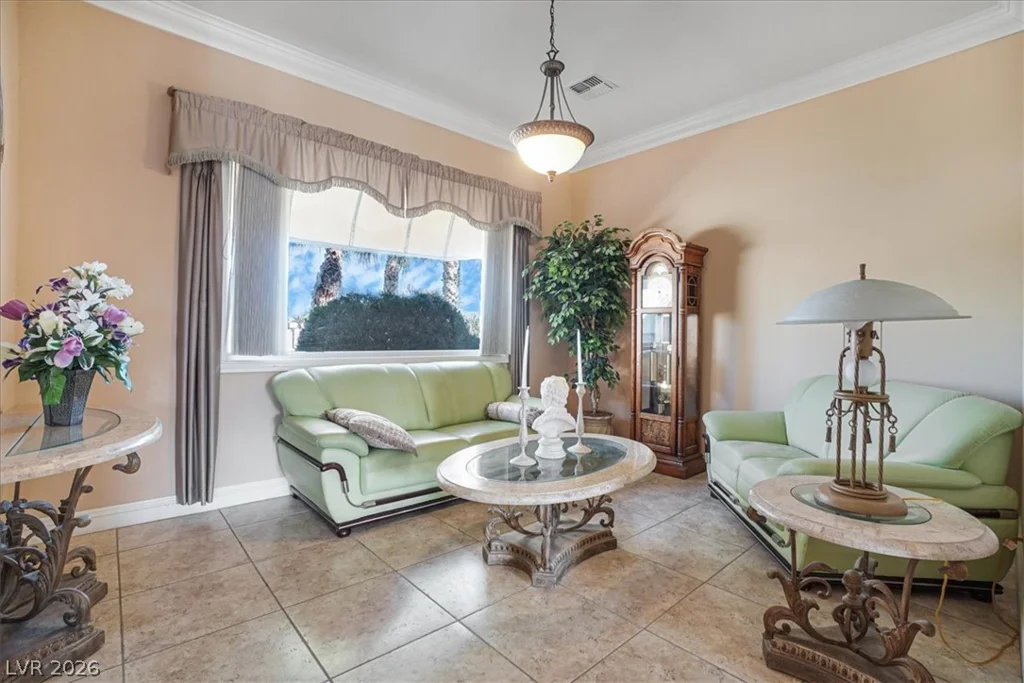 78 Siddall, Las Vegas, NV 89183