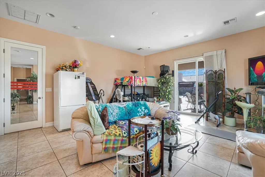 78 Siddall, Las Vegas, NV 89183