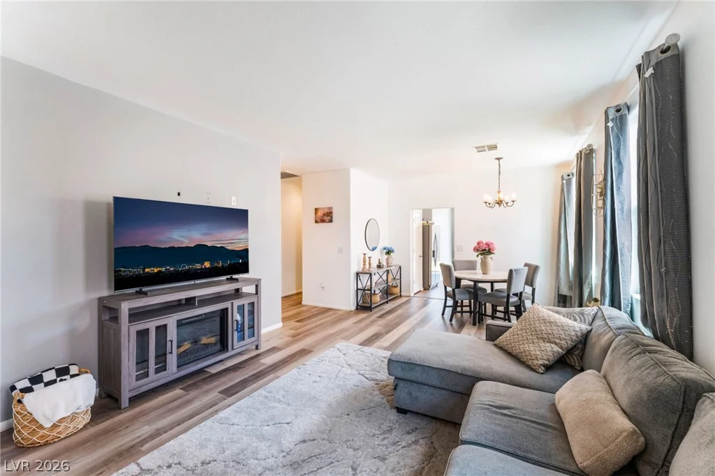 2409 Cockatiel, North Las Vegas, NV 89084