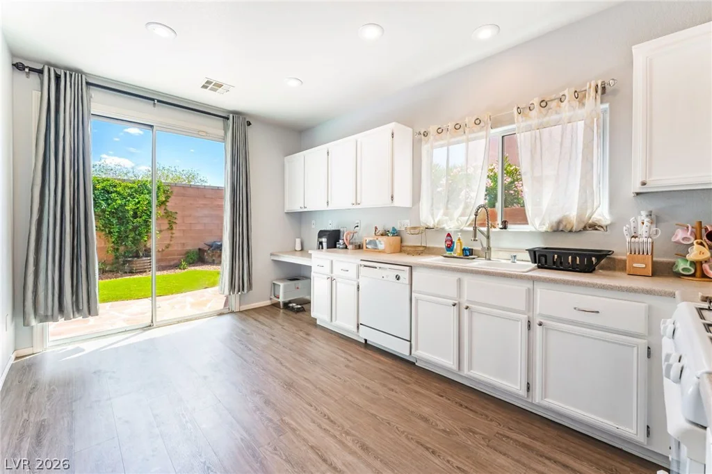 2409 Cockatiel, North Las Vegas, NV 89084