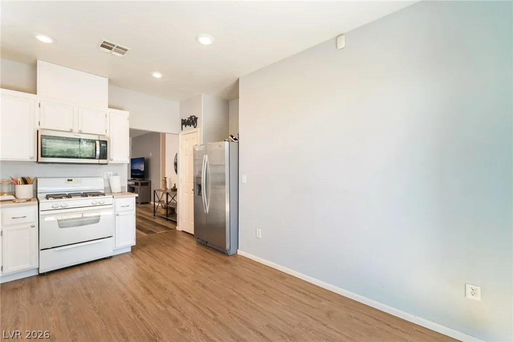 2409 Cockatiel, North Las Vegas, NV 89084