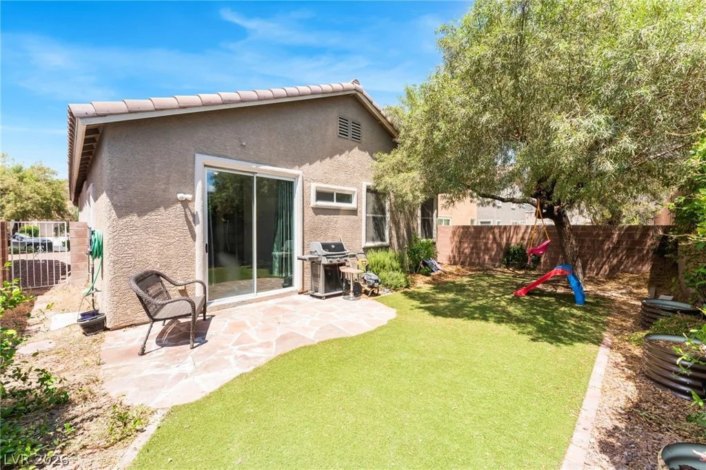 2409 Cockatiel, North Las Vegas, NV 89084
