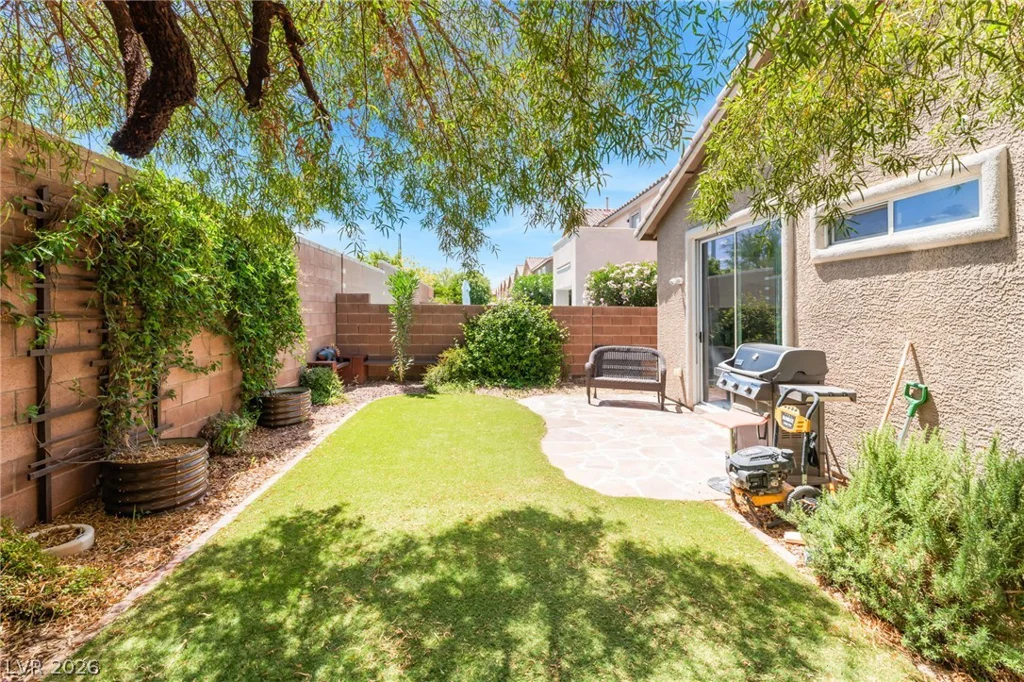 2409 Cockatiel, North Las Vegas, NV 89084