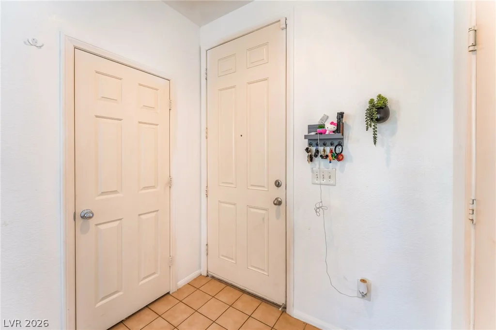 2409 Cockatiel, North Las Vegas, NV 89084