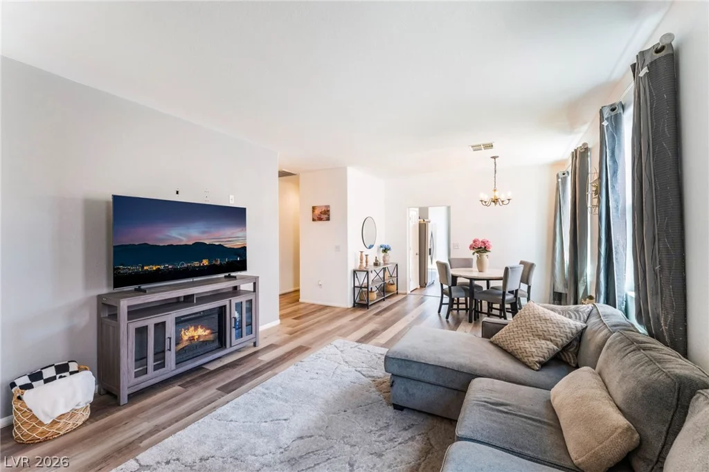 2409 Cockatiel, North Las Vegas, NV 89084