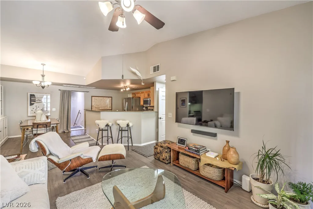 10001 Peace, Las Vegas, NV 89147