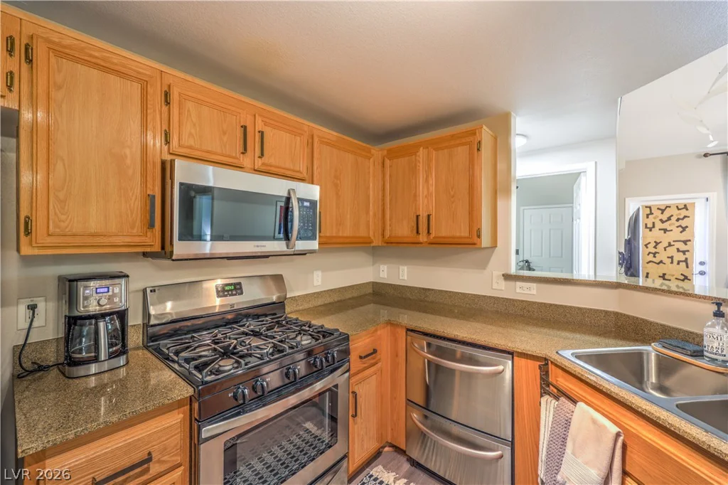 10001 Peace, Las Vegas, NV 89147