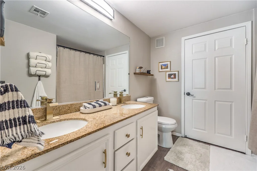 10001 Peace, Las Vegas, NV 89147