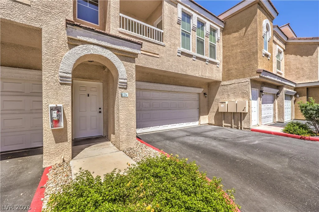 10001 Peace, Las Vegas, NV 89147