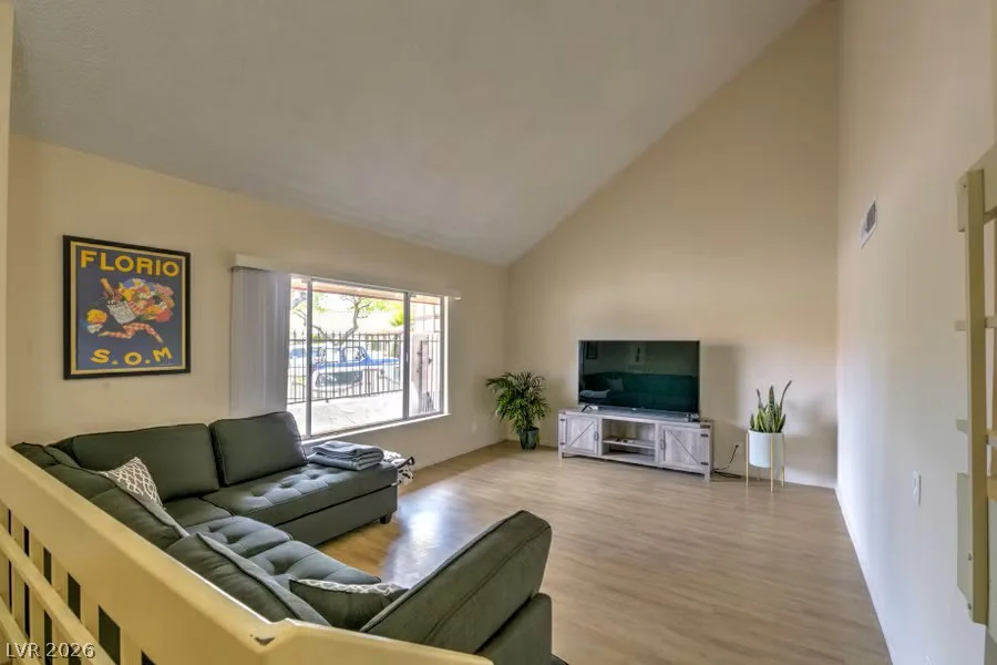 4371 Flandes, Las Vegas, NV 89121