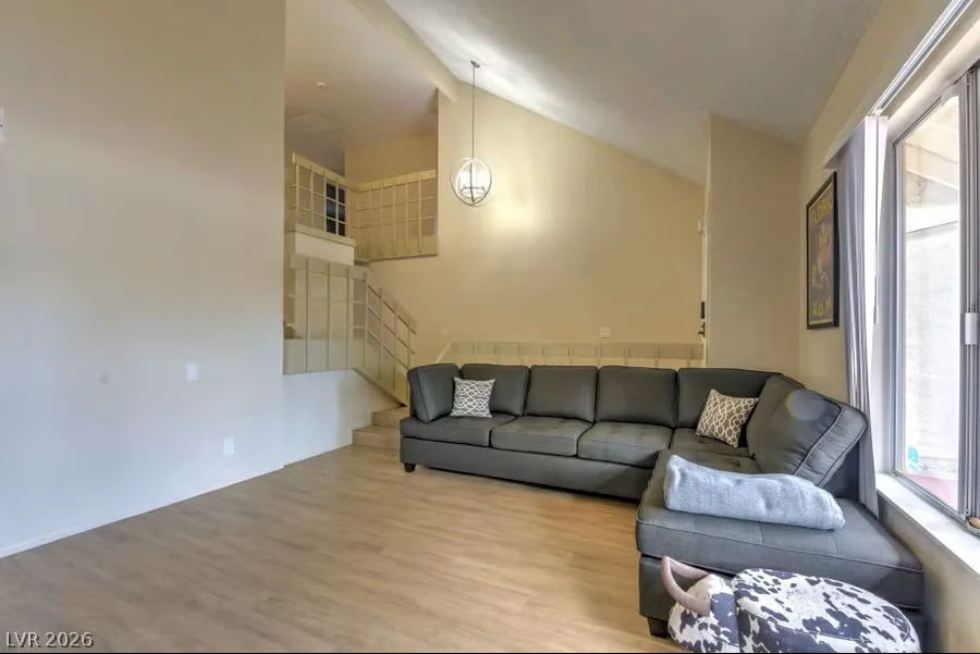 4371 Flandes, Las Vegas, NV 89121
