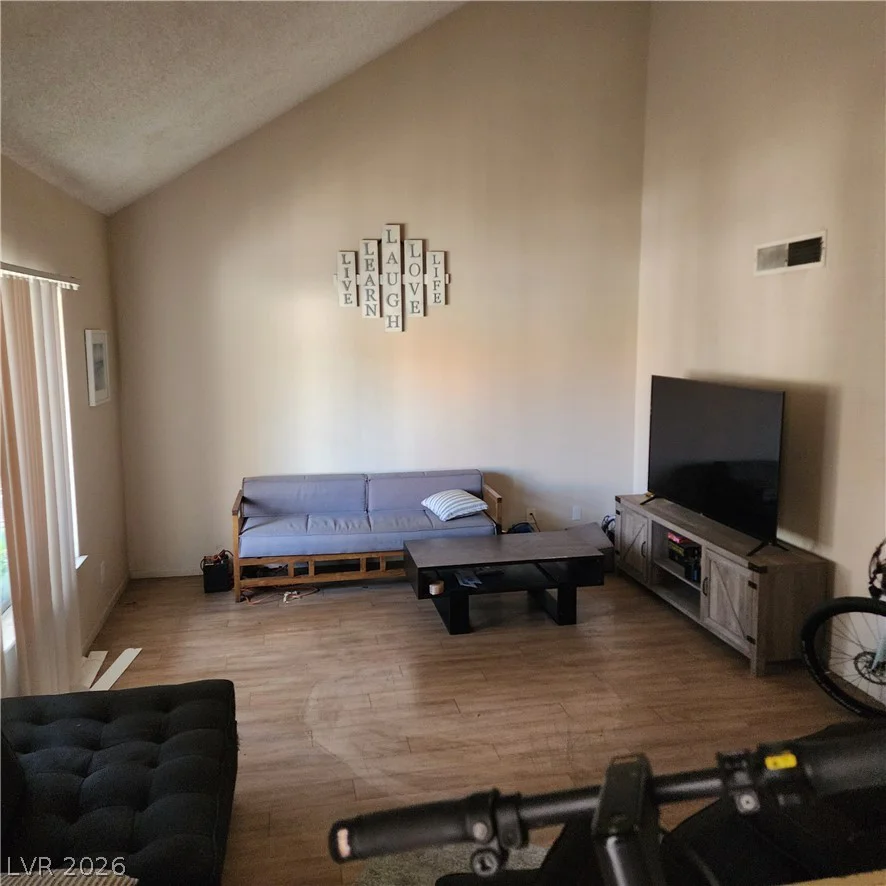 4371 Flandes, Las Vegas, NV 89121
