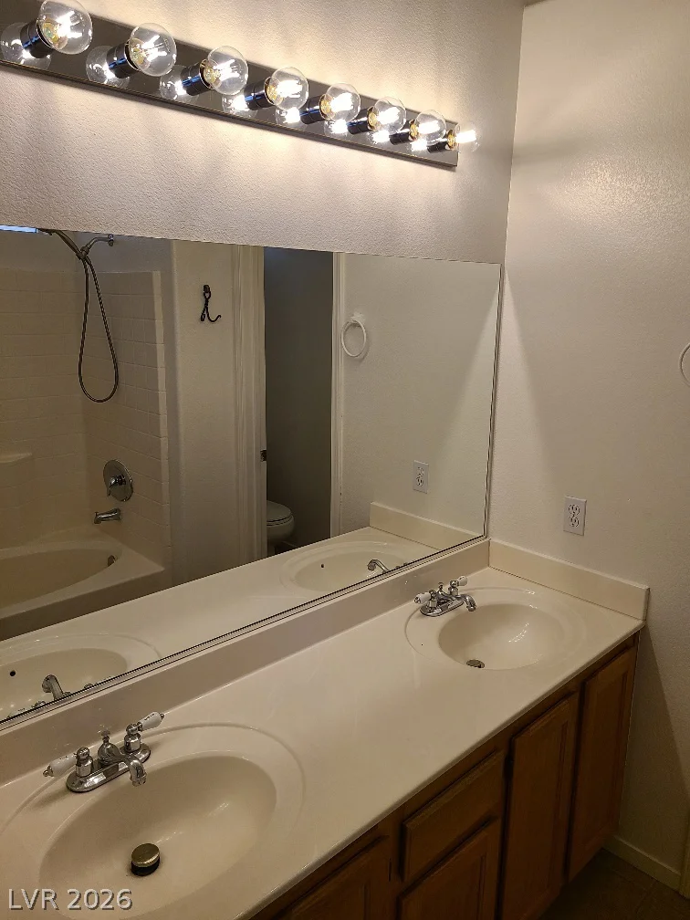 9013 Crooked Shell, Las Vegas, NV 89143