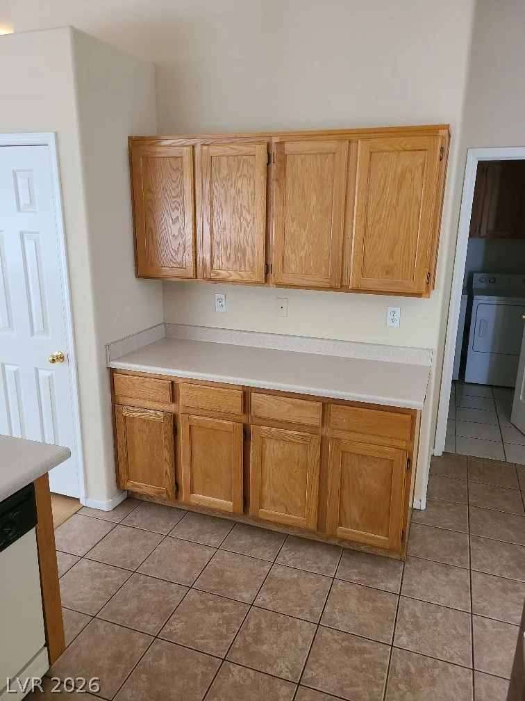 9013 Crooked Shell, Las Vegas, NV 89143