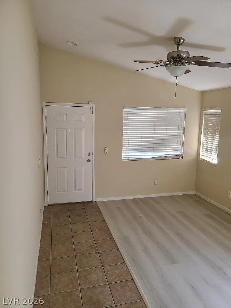 9013 Crooked Shell, Las Vegas, NV 89143