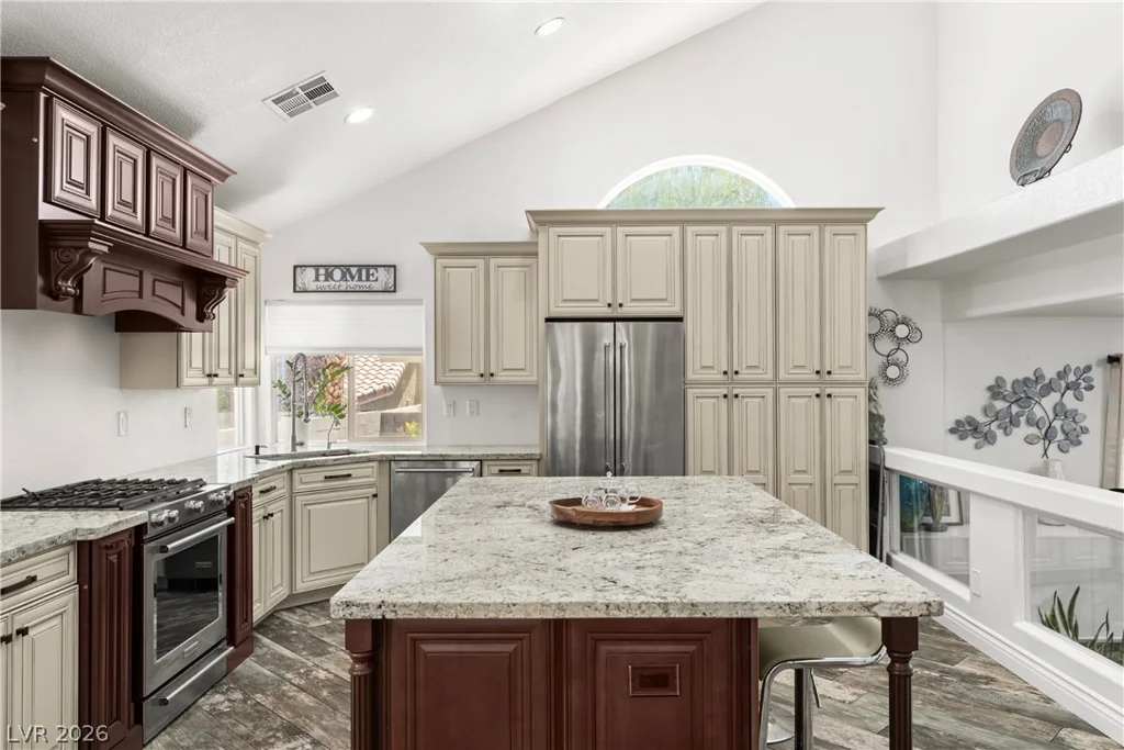 9782 Lookout Canyon, Las Vegas, NV 89183