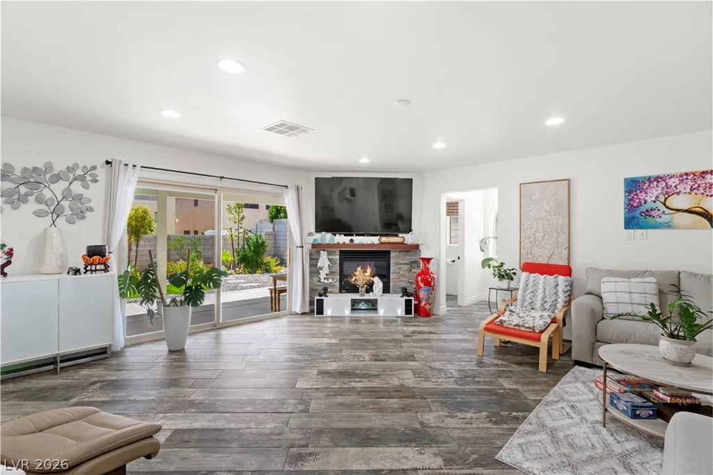 9782 Lookout Canyon, Las Vegas, NV 89183