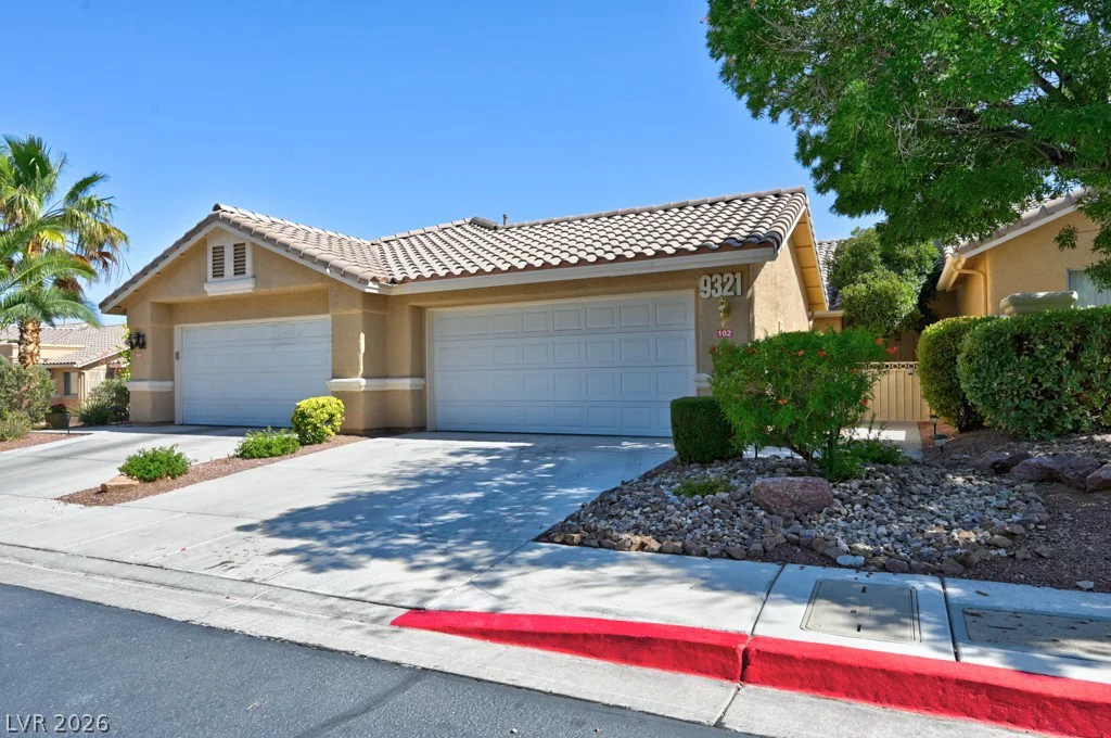 9321 Mount Bret, Las Vegas, NV 89129