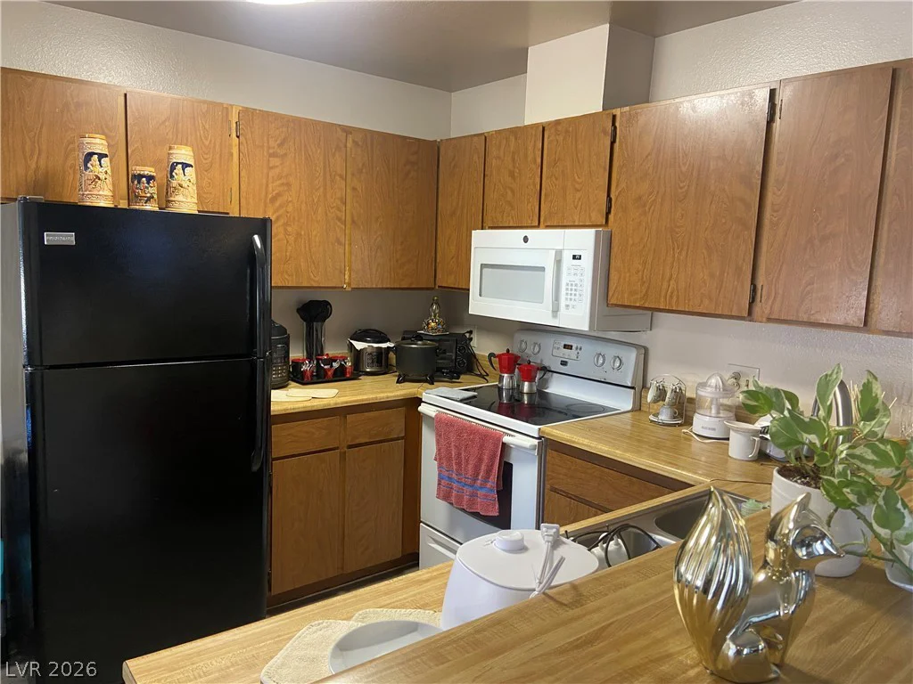 1830 Dwarf Star, Las Vegas, NV 89115