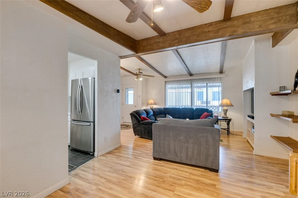 3338 Ewa Beach, Las Vegas, NV 89122