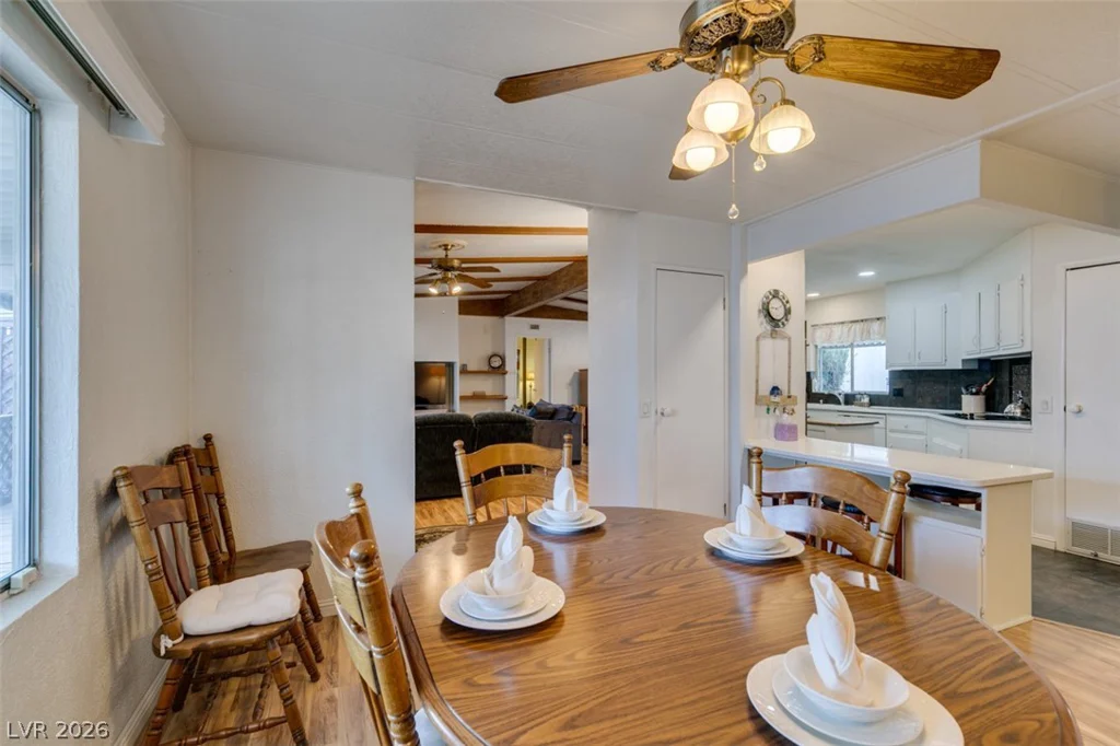 3338 Ewa Beach, Las Vegas, NV 89122