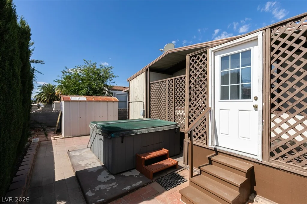 3338 Ewa Beach, Las Vegas, NV 89122