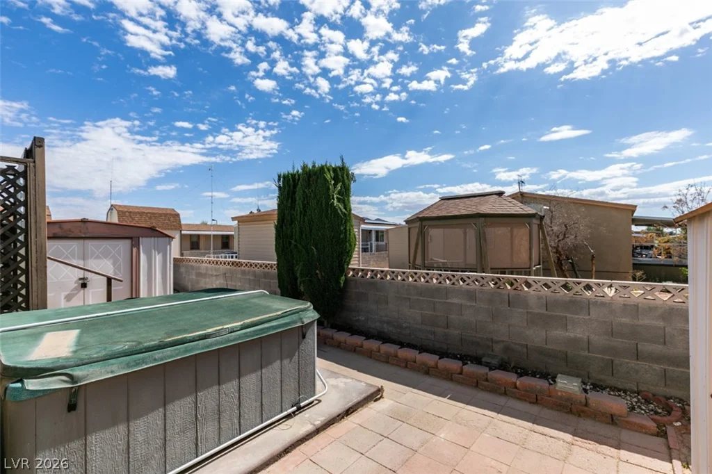 3338 Ewa Beach, Las Vegas, NV 89122