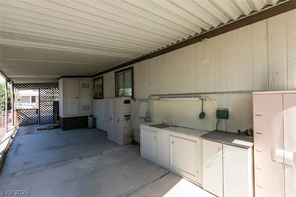 3338 Ewa Beach, Las Vegas, NV 89122