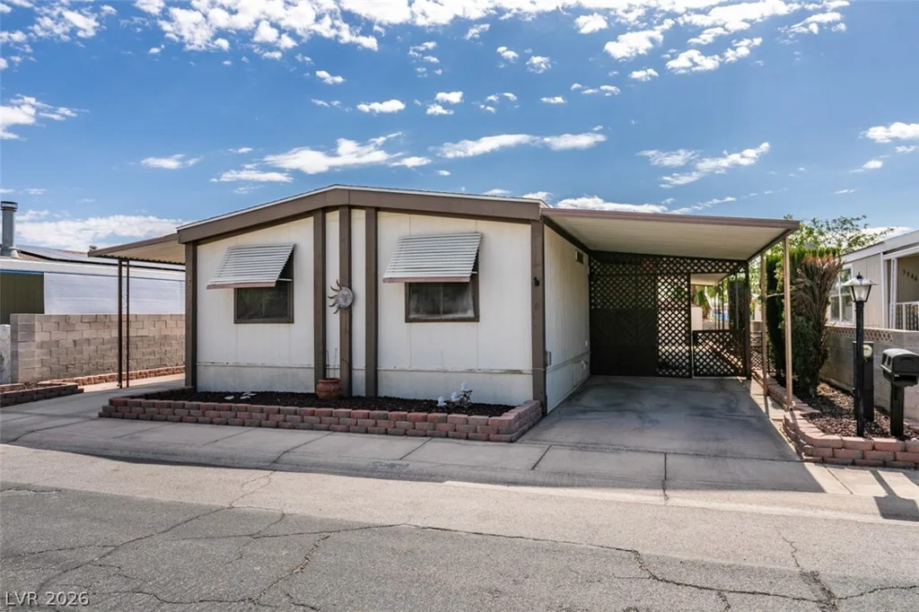3338 Ewa Beach, Las Vegas, NV 89122
