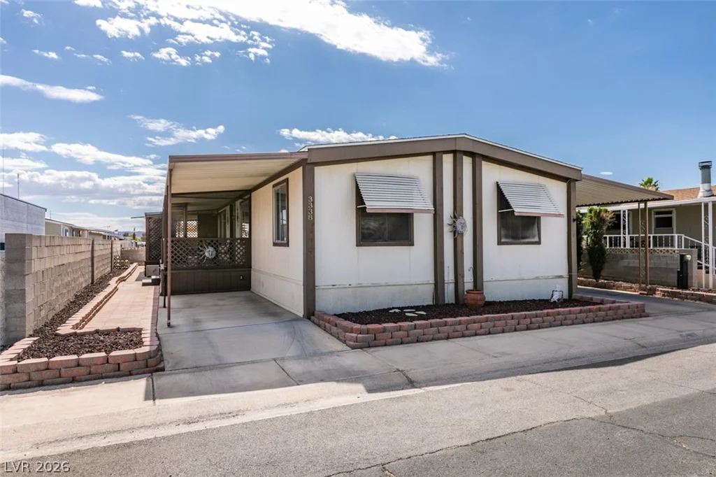 3338 Ewa Beach, Las Vegas, NV 89122
