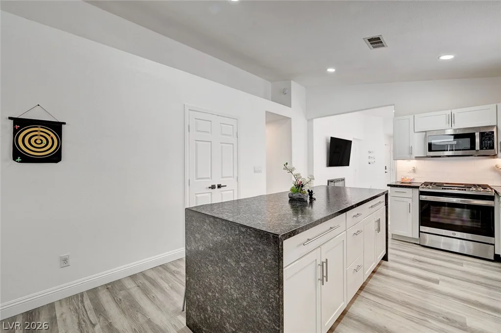 8127 Chambersberg, Las Vegas, NV 89147