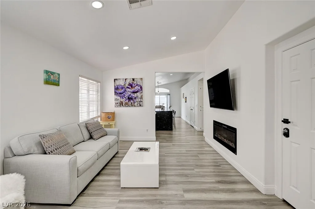 8127 Chambersberg, Las Vegas, NV 89147