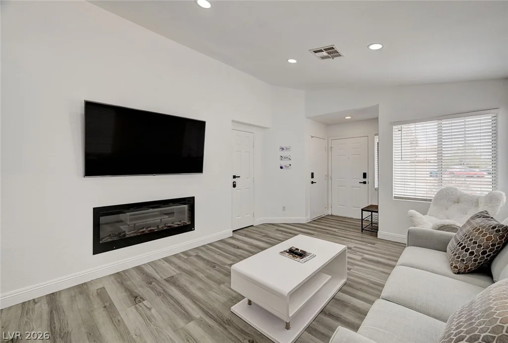 8127 Chambersberg, Las Vegas, NV 89147