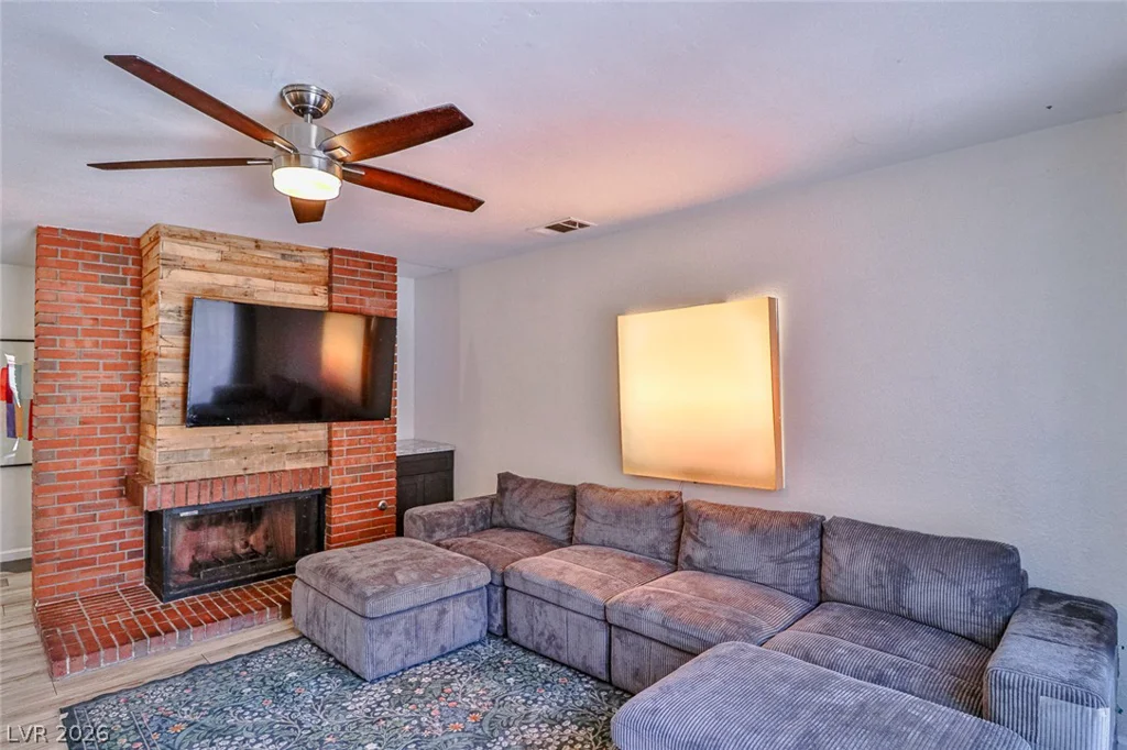 2430 Pickwick, Henderson, NV 89014