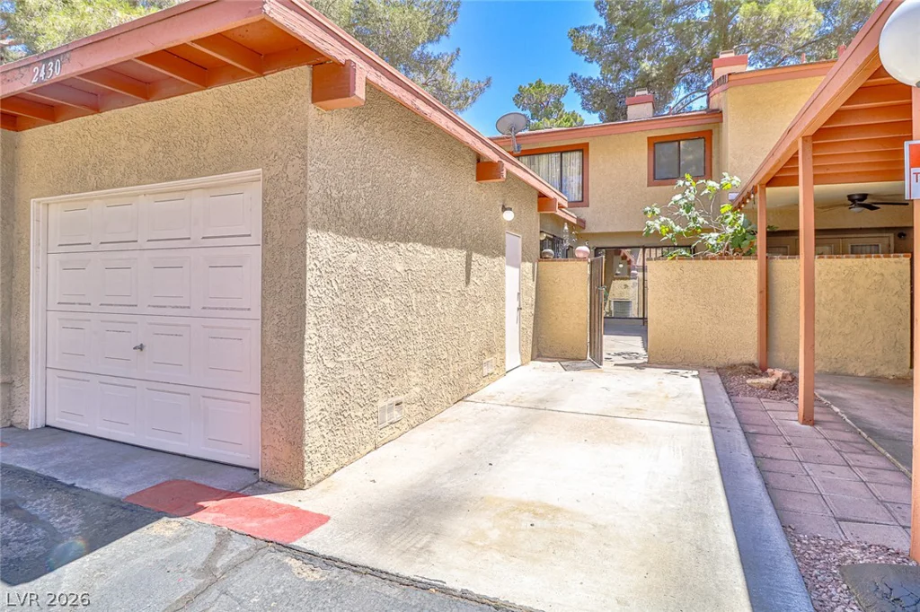 2430 Pickwick, Henderson, NV 89014