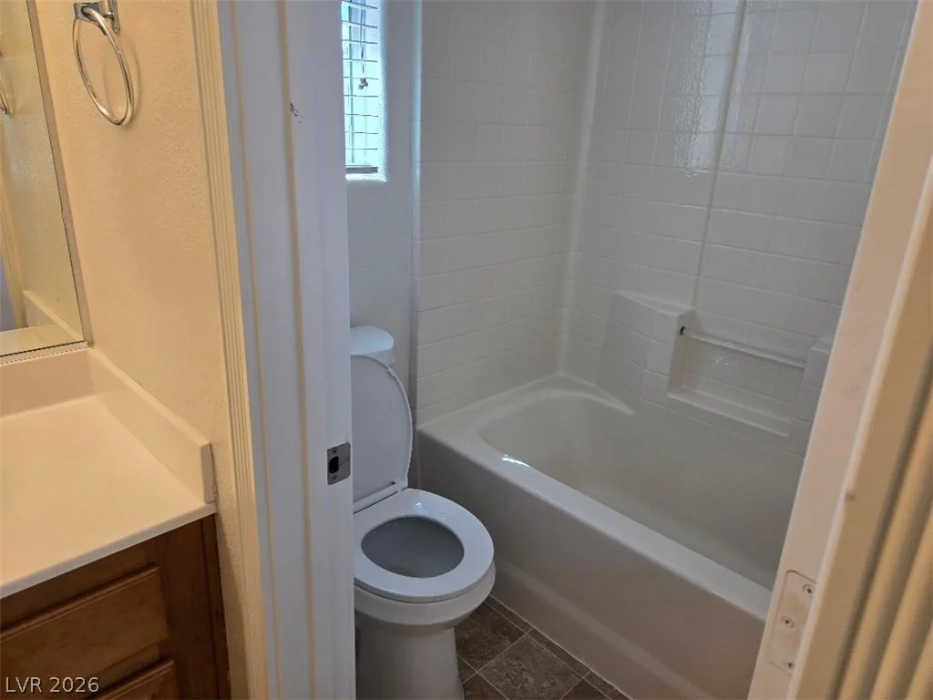 8032 Dardanelle Valley, Las Vegas, NV 89139