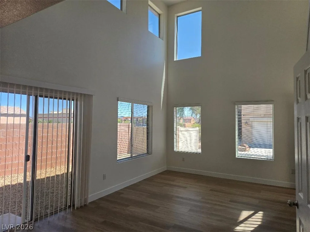 8032 Dardanelle Valley, Las Vegas, NV 89139