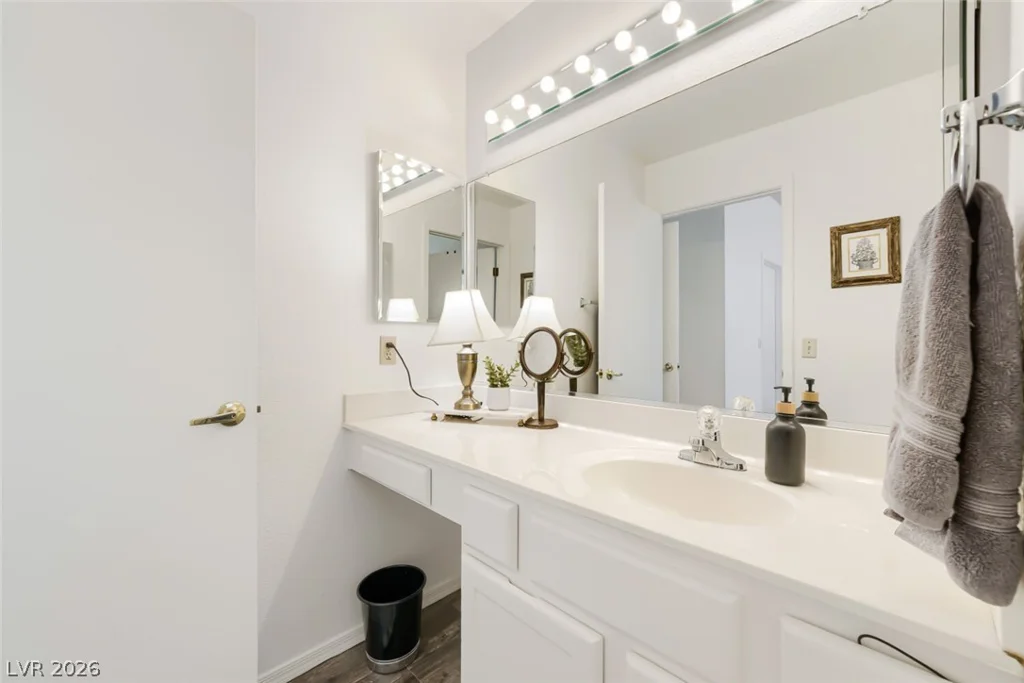 2817 Lotus Hill, Las Vegas, NV 89134