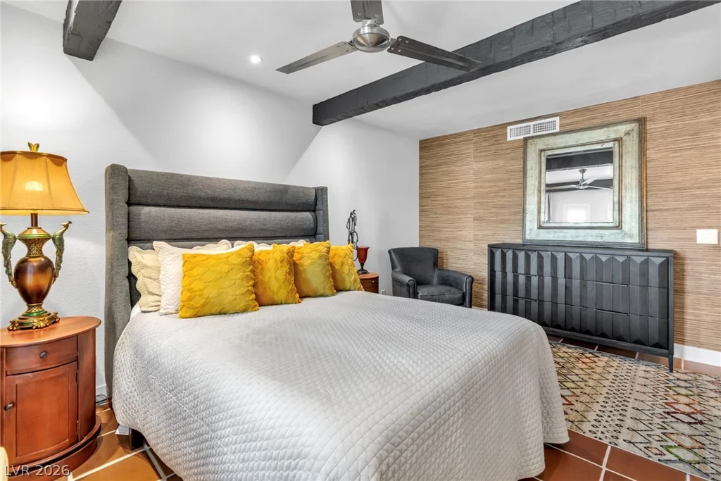 2879 Geary, Las Vegas, NV 89109
