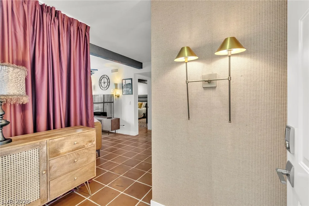 2879 Geary, Las Vegas, NV 89109