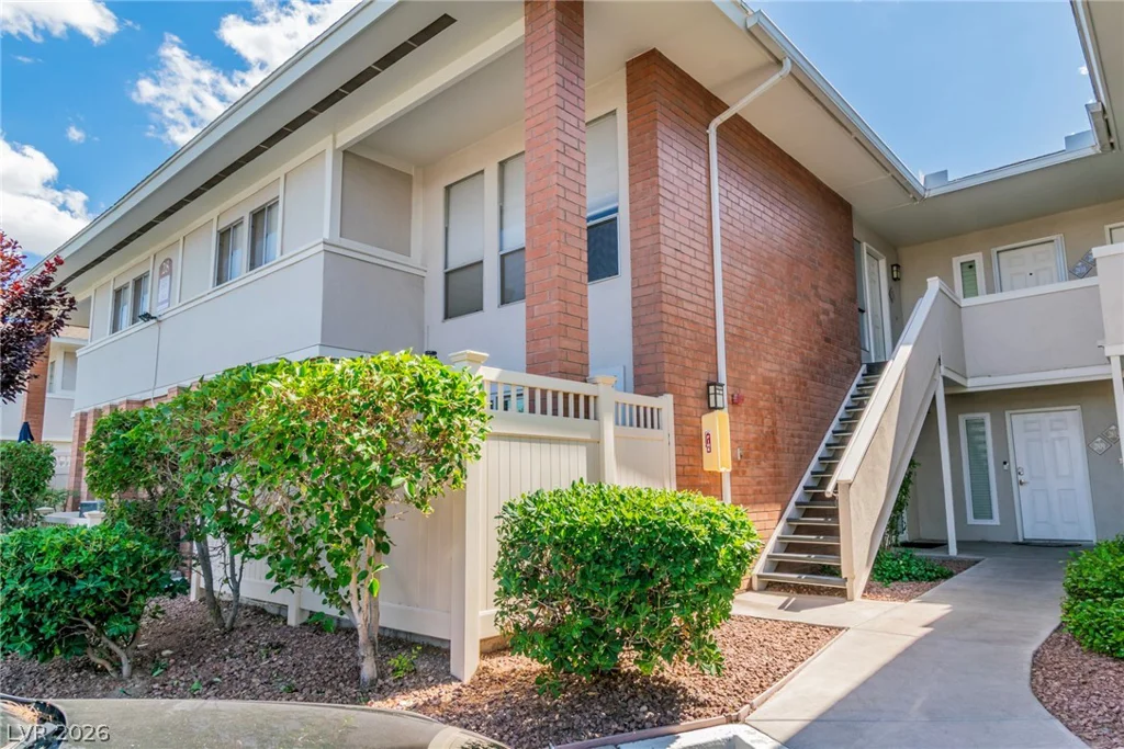 2879 Geary, Las Vegas, NV 89109