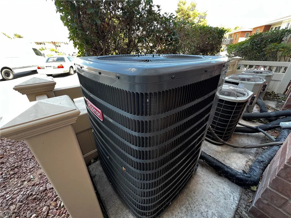2879 Geary, Las Vegas, NV 89109