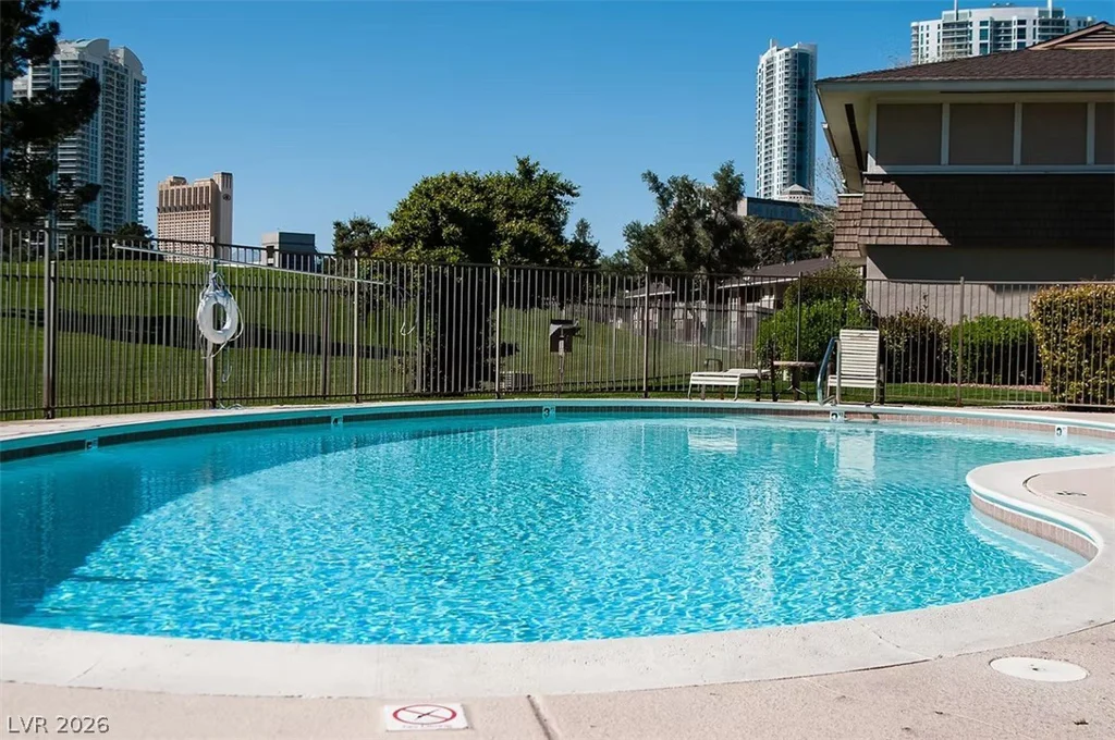 2879 Geary, Las Vegas, NV 89109