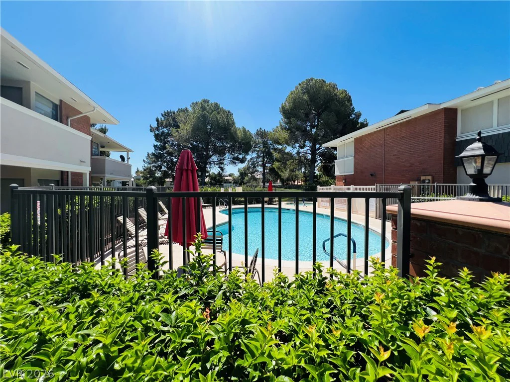 2879 Geary, Las Vegas, NV 89109