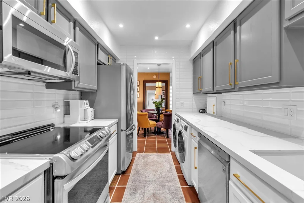 2879 Geary, Las Vegas, NV 89109