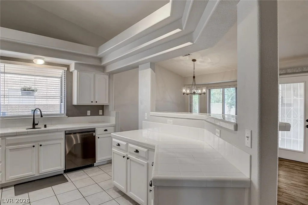5712 Silver Belle, Las Vegas, NV 89149