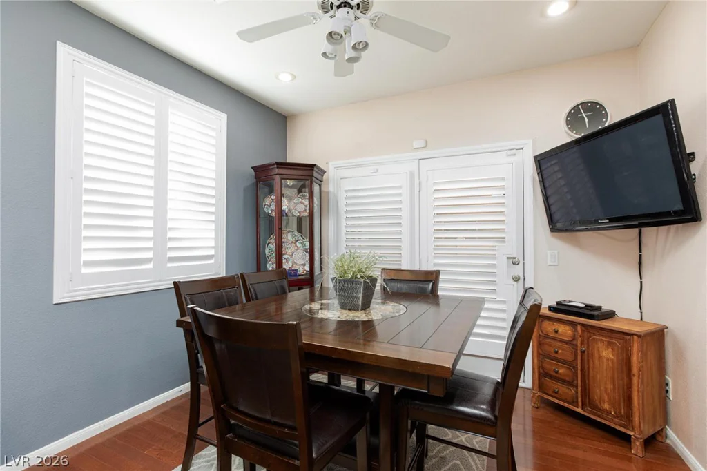 10435 Meadow Village, Las Vegas, NV 89183