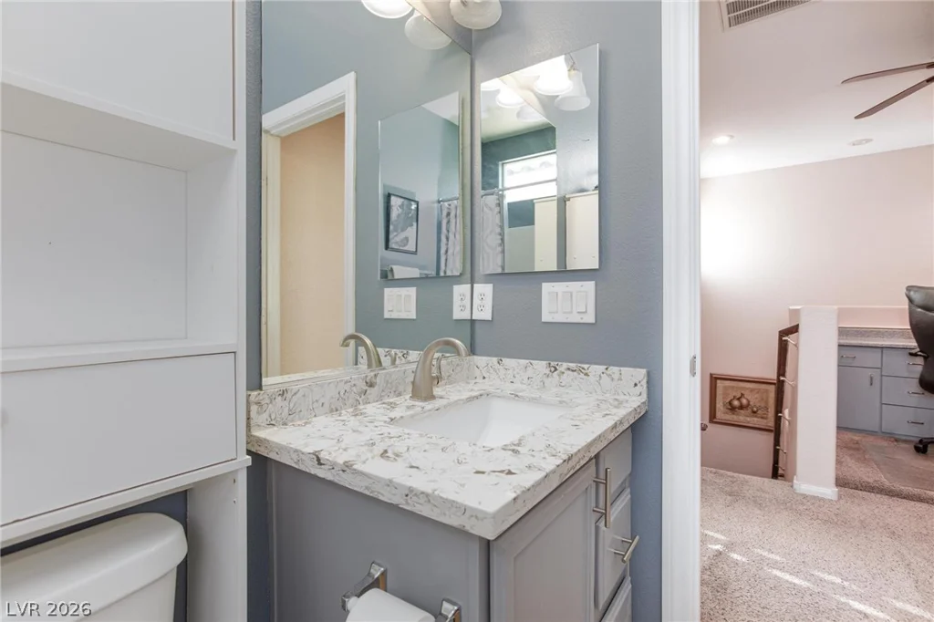 10435 Meadow Village, Las Vegas, NV 89183