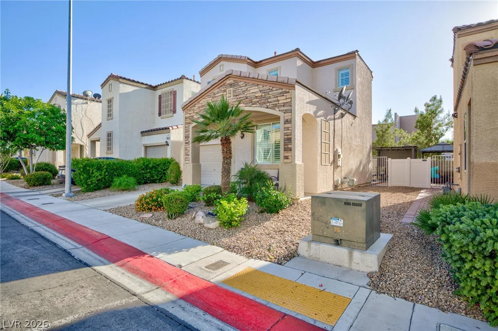 10435 Meadow Village, Las Vegas, NV 89183
