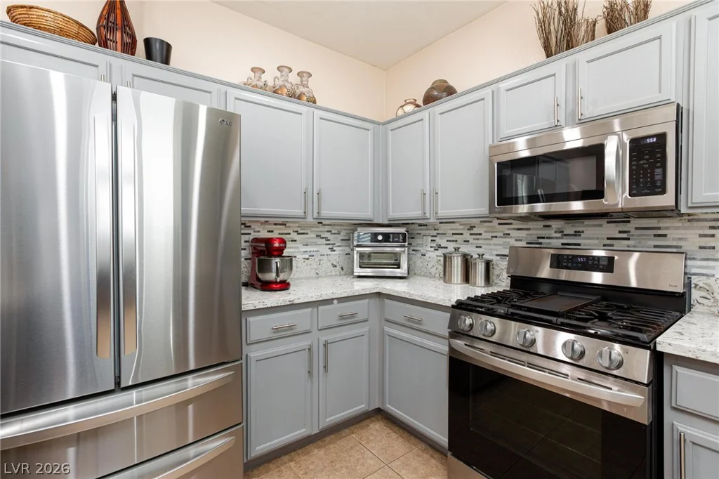 10435 Meadow Village, Las Vegas, NV 89183